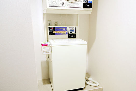 写真：コインランドリー